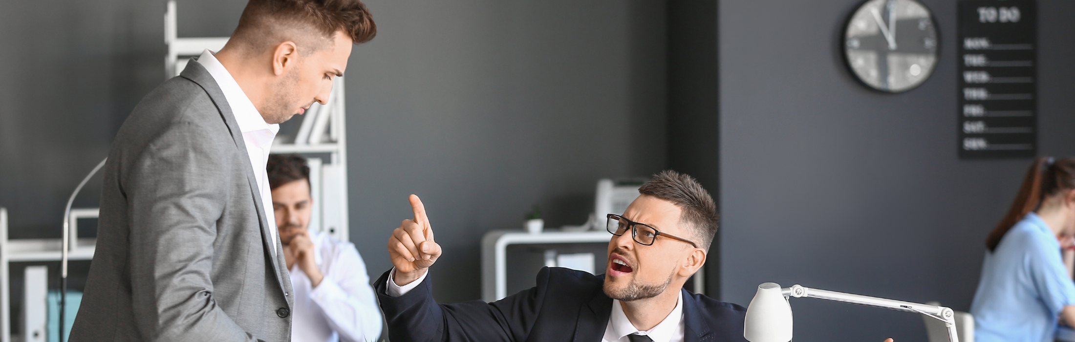 השפעת חוסר יציבות ארגונית על עובדים