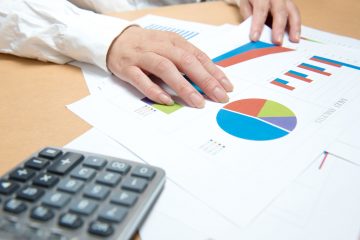 קיצוץ: כך צמצמו חברות רבות את הבונוסים, ארוחות וקייטנות